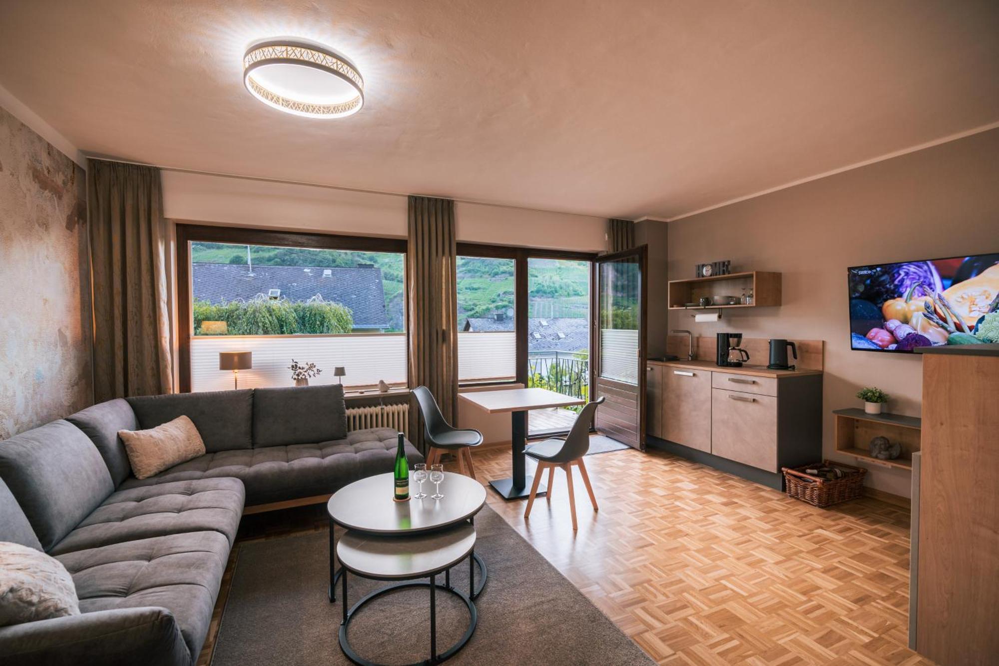 Burg  Ferienweingut Hirschen Schulstrasse B&B 외부 사진