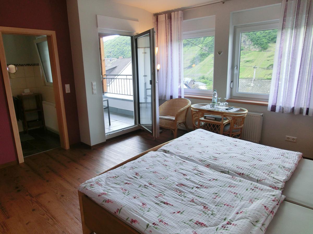 Burg  Ferienweingut Hirschen Schulstrasse B&B 외부 사진