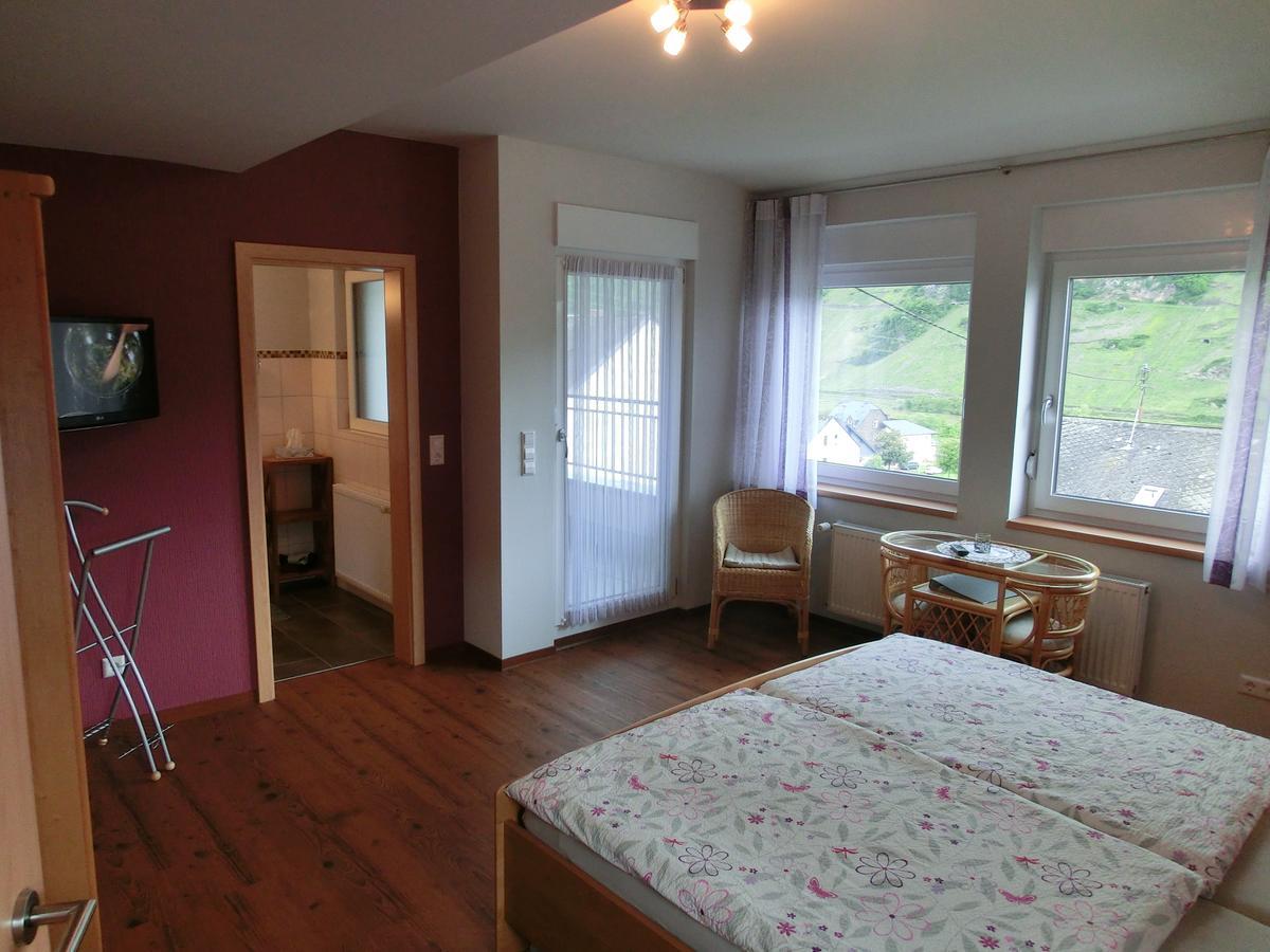 Burg  Ferienweingut Hirschen Schulstrasse B&B 외부 사진